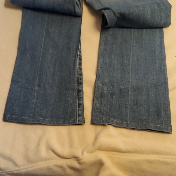 [SOLD] 7 For All Mankind Jeans - Picture 3 of 4